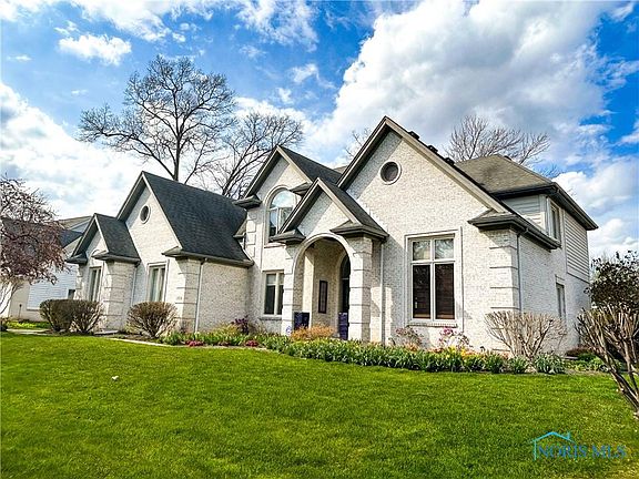 4th image of 8924 Royal Oak Dr