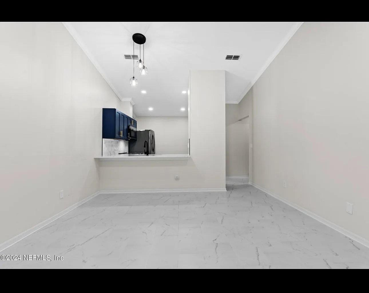 85 Debarry Ave — Photo 1