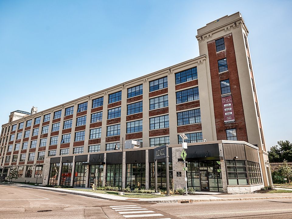 Building Photo 2
