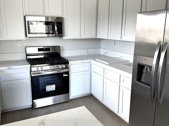 2nd image of 811 Main St