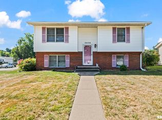 3030 Sandgate Rd, Springfield, IL 62702