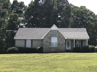 815 Knob Creek Rd, Lawrenceburg, TN 38464