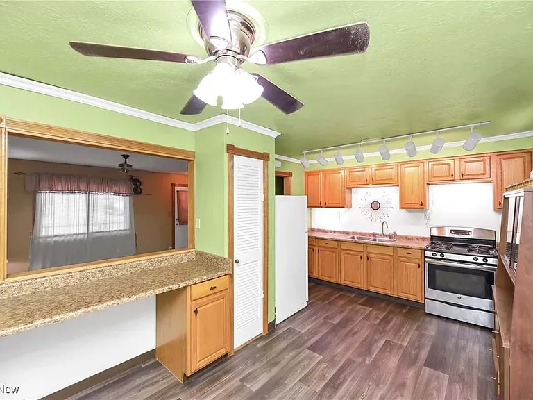 9117 Wilverne Dr — Photo 21