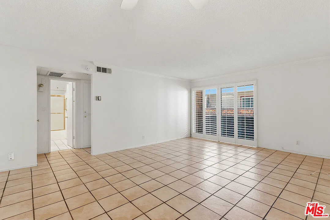 1 bed, 1.0 bath, 657 sqft, $1,800 — Photo 3