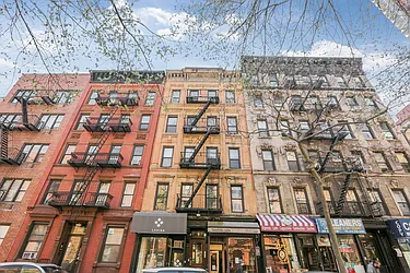 230 East 83rd Street in Yorkville