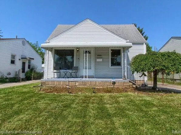 3884 20th St, Wyandotte, MI 48192