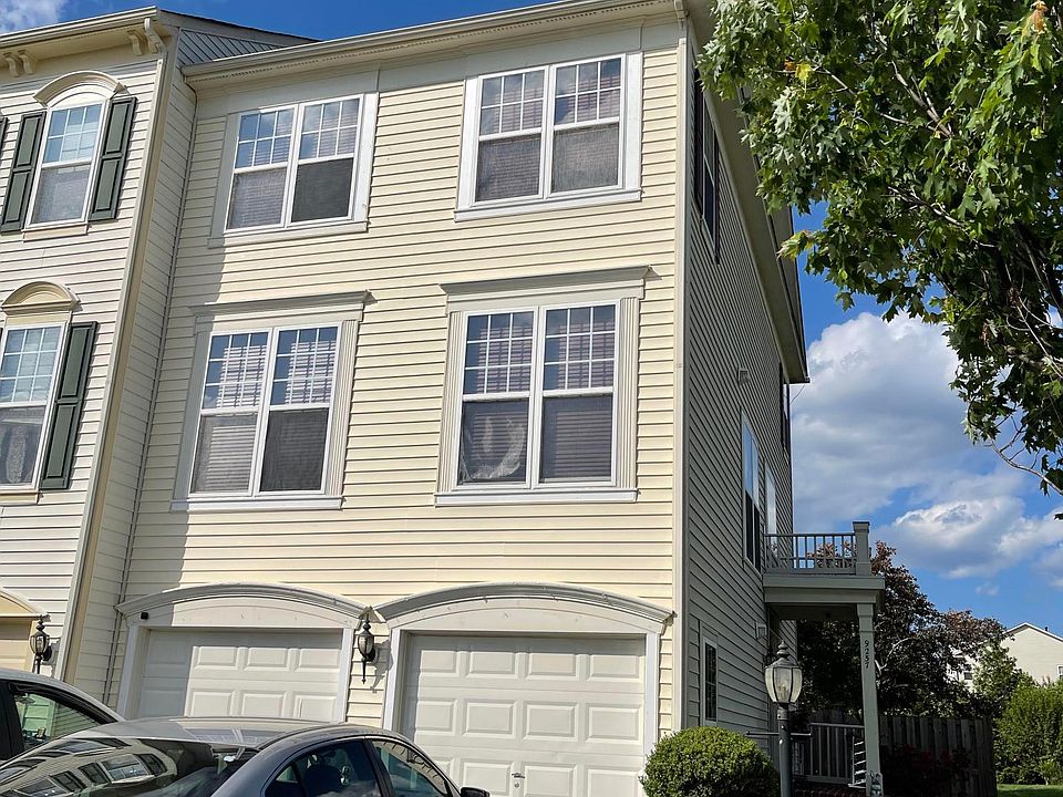 1st image of 9257 Alvyn Lake Cir