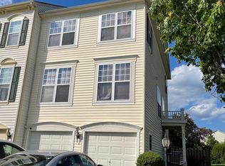 9257 Alvyn Lake Cir, Bristow, VA 20136
