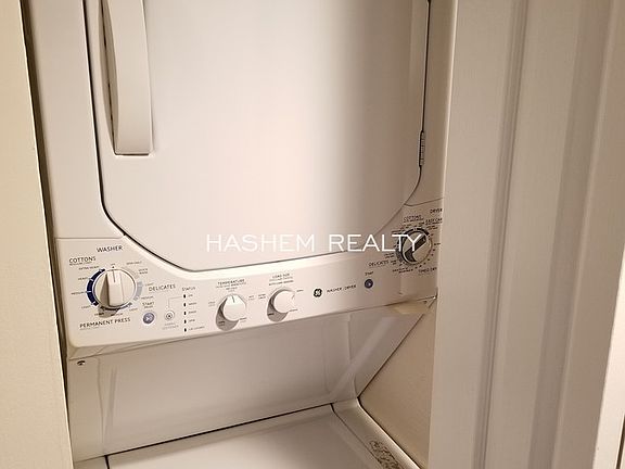 4th image of 1600 Prince St APT 310