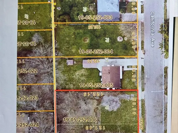 587 California Ave, Pontiac, MI 48341