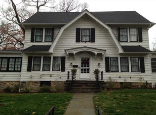 1338 Roosevelt Ave, Pelham, NY 10803