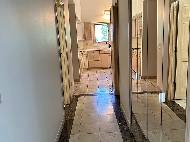 6739 Arlington Dr — Photo 15