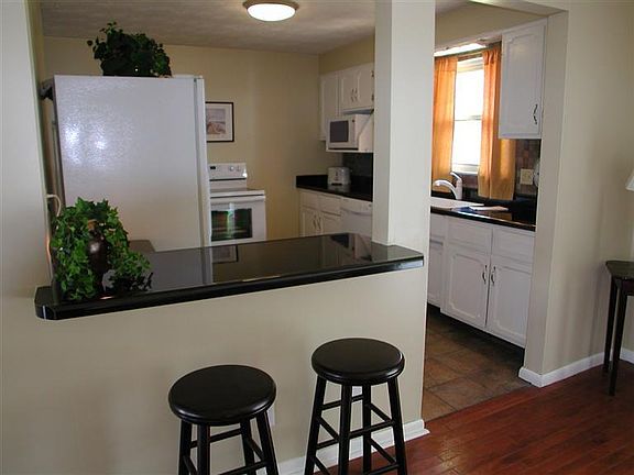 5th image of 627 Carthage Dr
