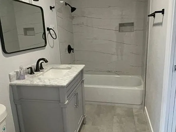 1416 E Carson Ave, Las Vegas, NV 89101