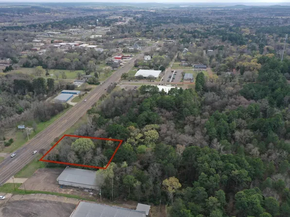 805 Broadnax St, Daingerfield, TX 75638
