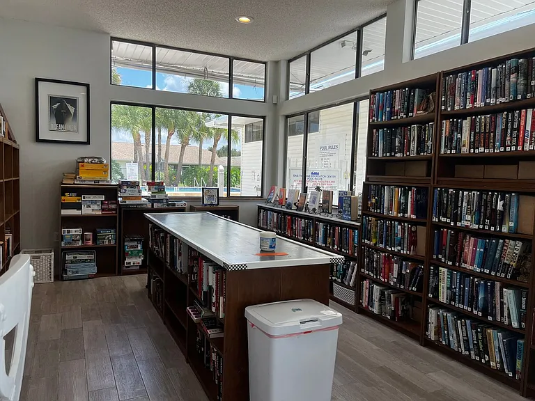 3018 Sail Pointe Cir #4-B — Photo 41