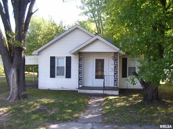 412 S Marshall St, Salem, IL 62881