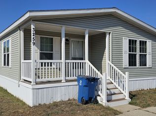 3259 Cochrane St, Norton Shores, MI 49444