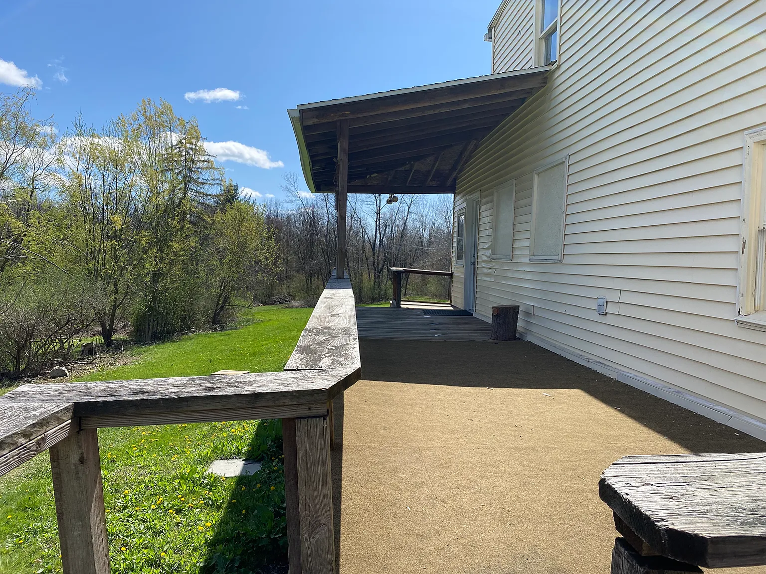 3 bed, 2344 sqft, $1,900 — Photo 2