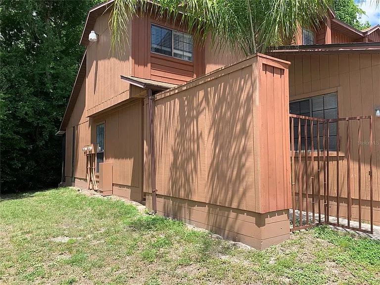5754 SW 8th Pl — Photo 27