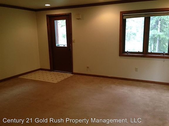 3rd image of 115 Boaters Ln