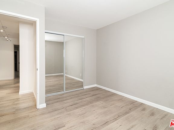 5th image of 6255 Canoga Ave APT 30