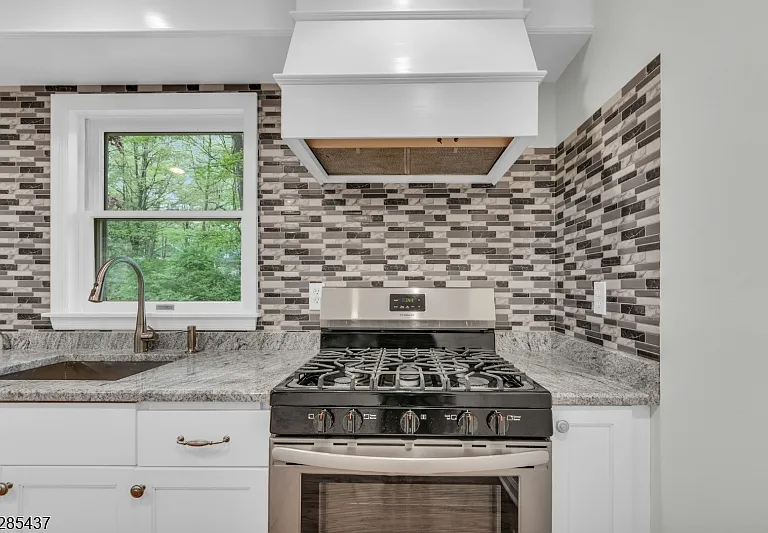 101 Drakestown Rd — Photo 8