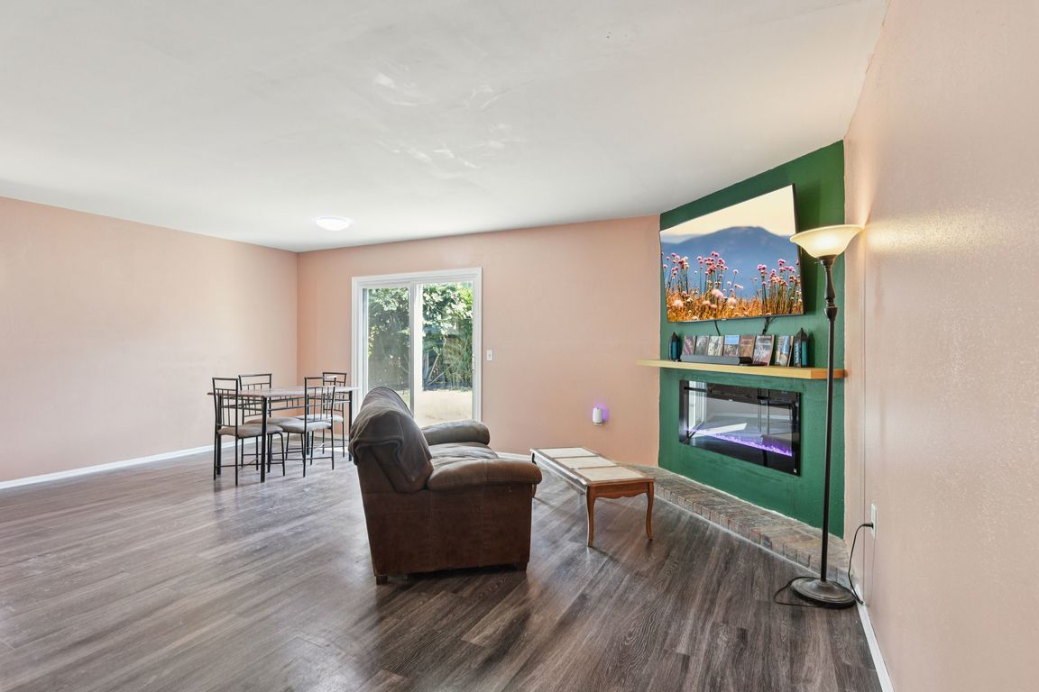 next background image