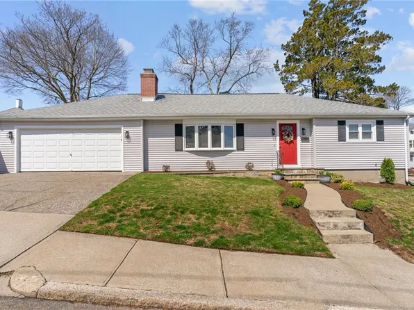85 Raleigh Ave, Pawtucket, RI 02860