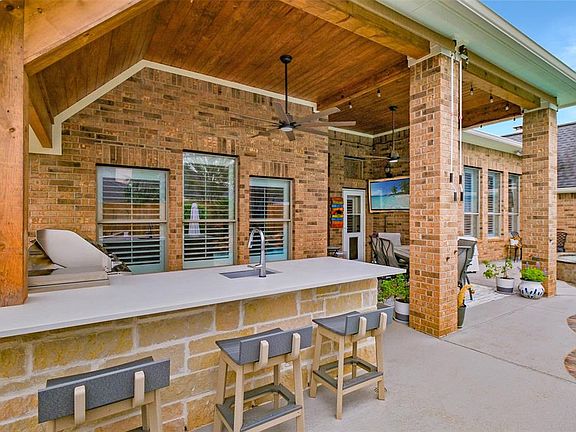 2nd image of 2722 Kestrel Trace Lane