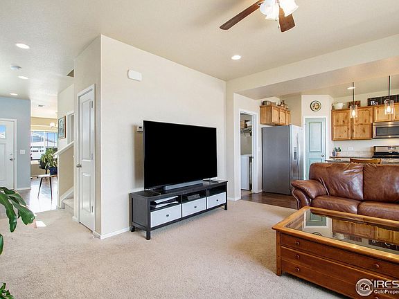 5th image of 3053 Carney St