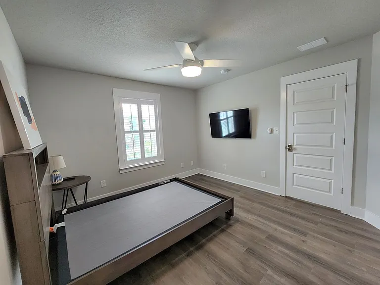 218 Junction Ave — Photo 10