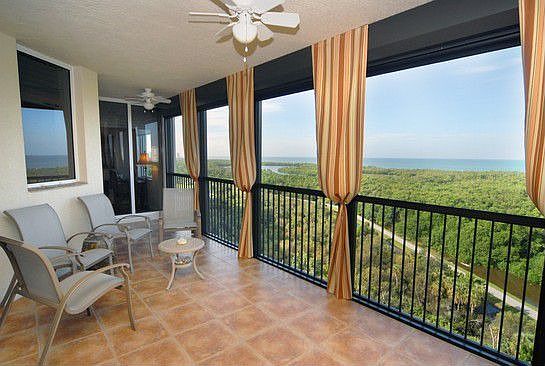 Screened lanai