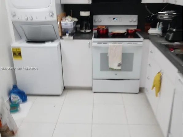 210 174th St APT 407, Sunny Isles Beach, FL 33160