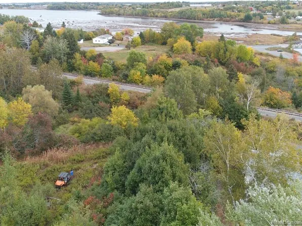 769 McIntyre Ln, Bathurst, NB E2A 6L9