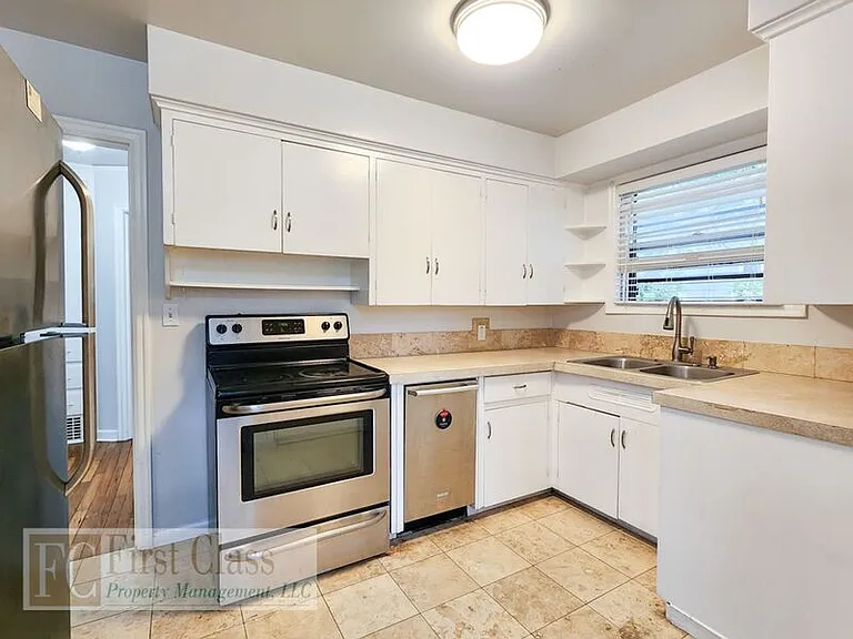 5735 N Montana Ave — Photo 6