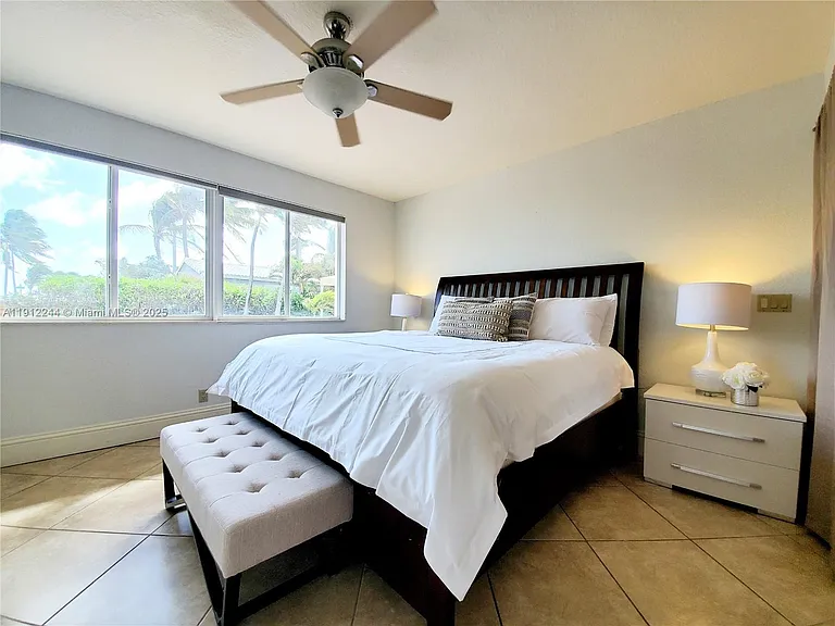 302 Balboa St — Photo 44