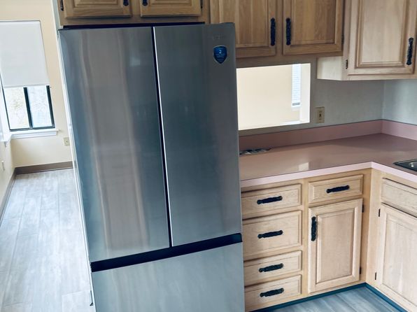 142 Van Zandt Ave APT 401