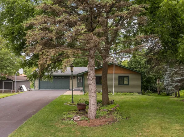 3325 Niagara Ln N, Plymouth, MN 55447