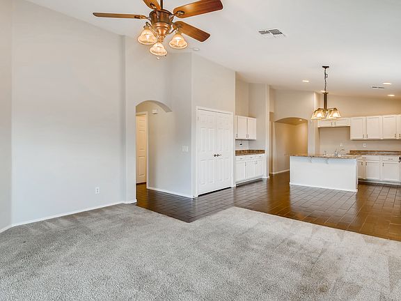 3rd image of 528 W Dexter Way