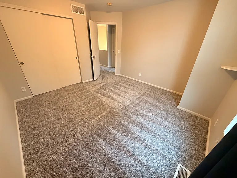 908 Mineral Dr — Photo 21