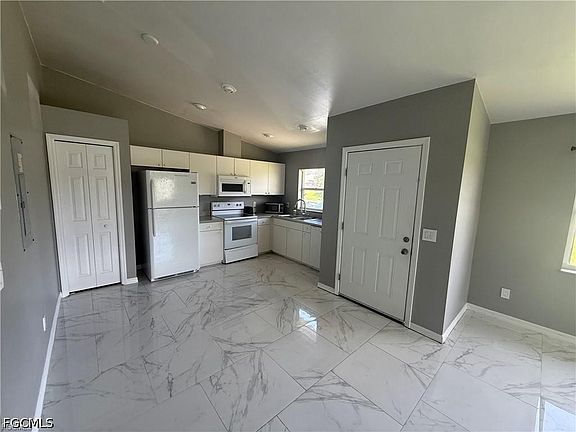 2nd image of 1021 Danforth St