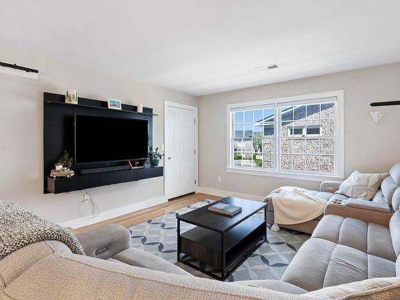 2nd image of 204 San Souci St APT 2C