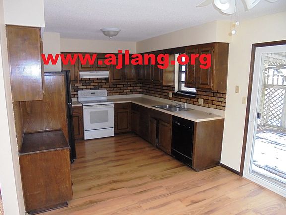 comes with stove and dishwasher. fridge provided at a convenience factor only