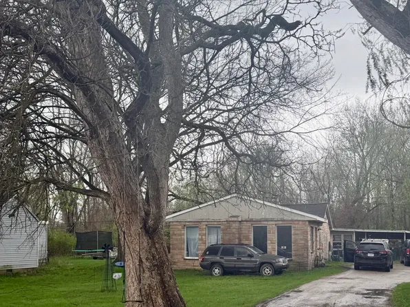 898 Sumpter Rd, Van Buren Township, MI 48111