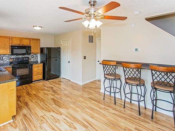 4th image of 6307 Castle Oak Dr