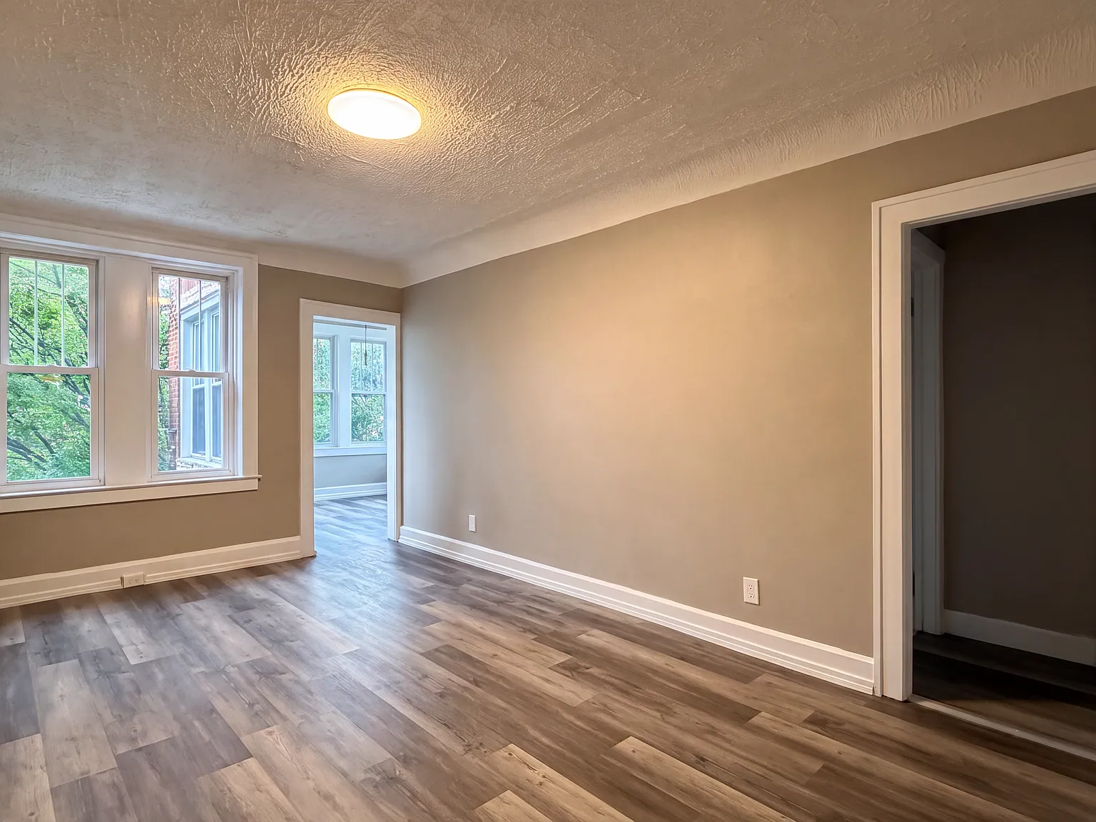 1 bed, 800 sqft, $850 — Photo 3