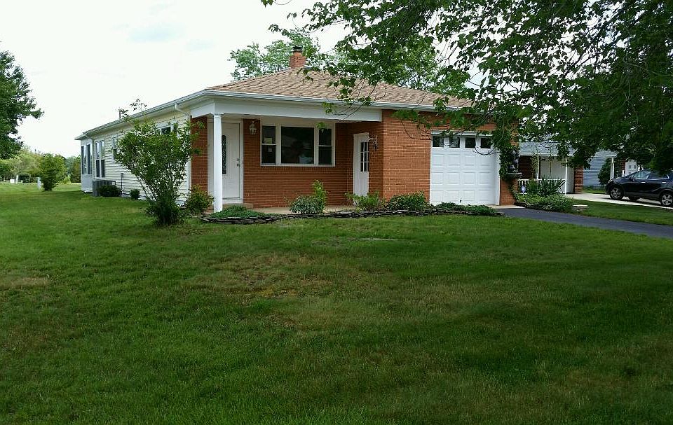 1st image of 25 Bahamia Dr