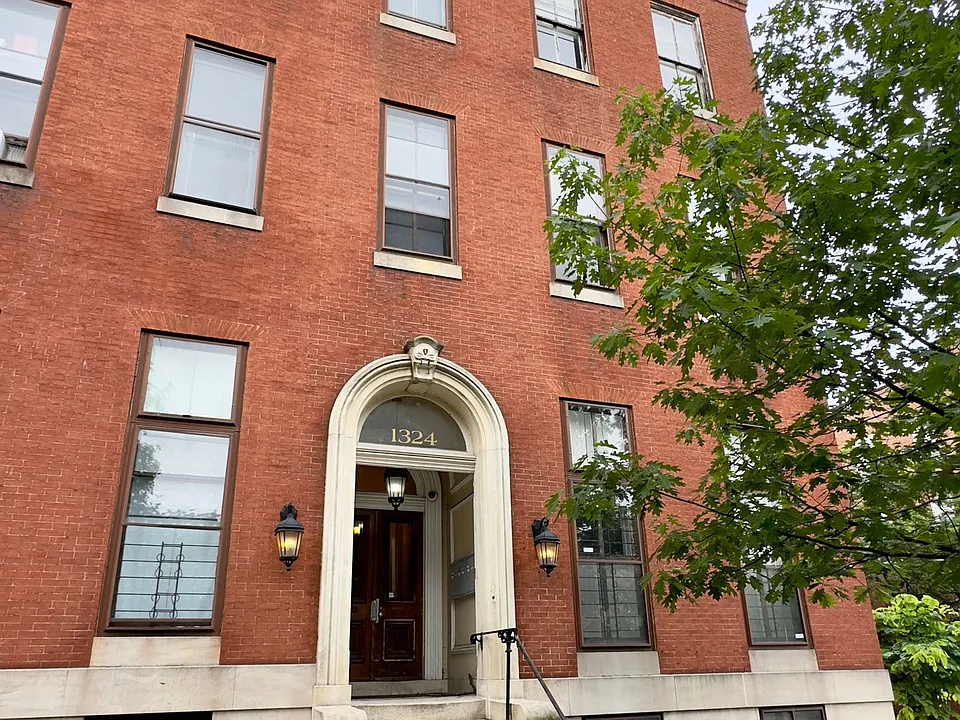 For Rent: Spacious Urban Living at 1322-1324 Eutaw Pl Your Ideal City Dwelling!