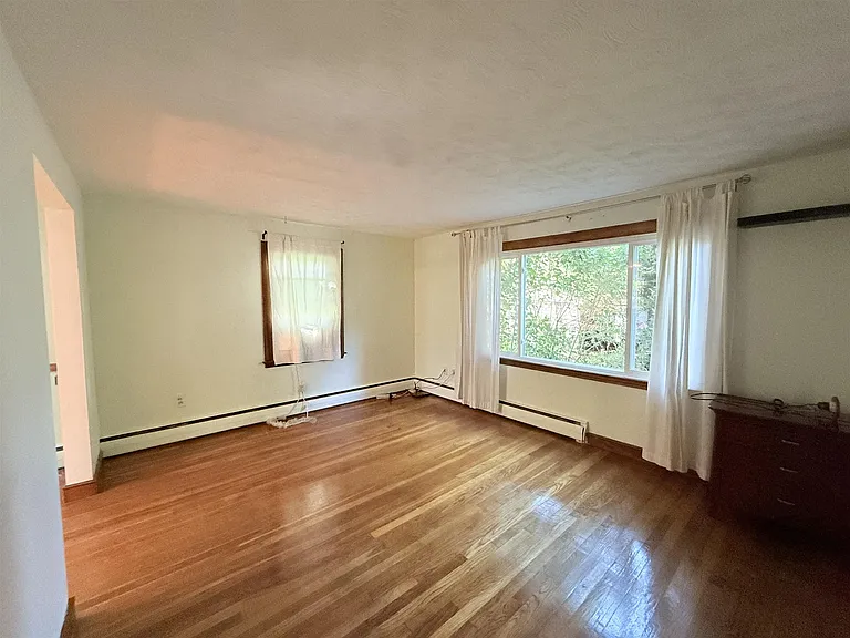 21 Jerome St — Photo 8